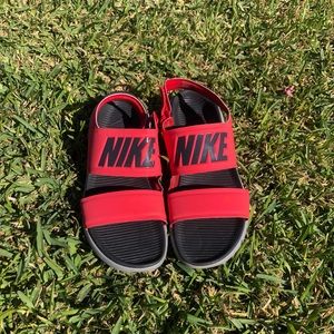 Nike Tanjun Sandals